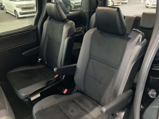 トヨタ ヴォクシー 2.0 ZS 煌Ⅲの中古車
