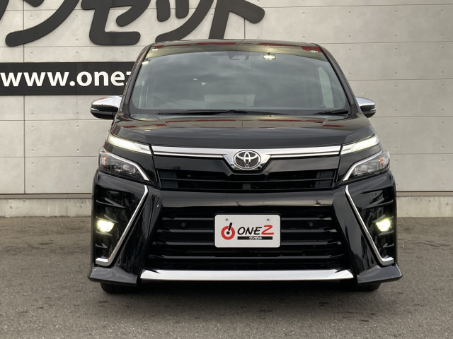 トヨタ ヴォクシー 2.0 ZS 煌Ⅲの中古車
