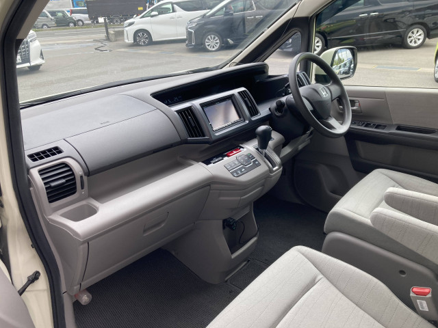ホンダ ステップワゴン 2.0 G スマートスタイル エディションの中古車