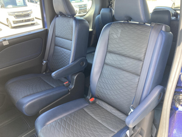 日産 セレナ 1.2 e-POWER AUTECH スポーツスペックの中古車
