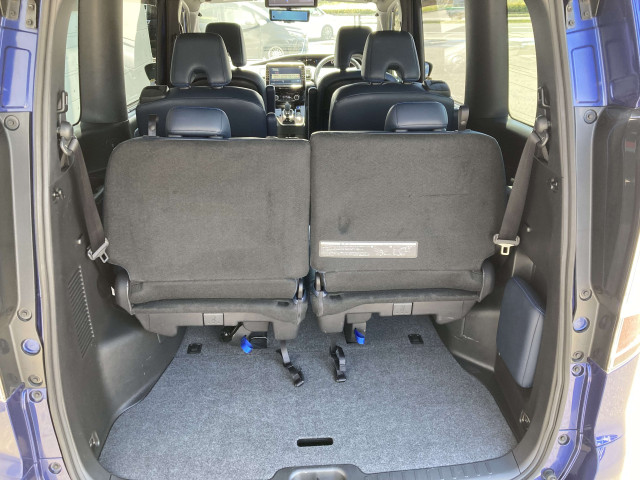 日産 セレナ 1.2 e-POWER AUTECH スポーツスペックの中古車