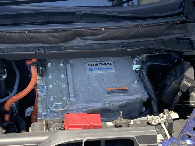 日産 セレナ 1.2 e-POWER AUTECH スポーツスペックの中古車