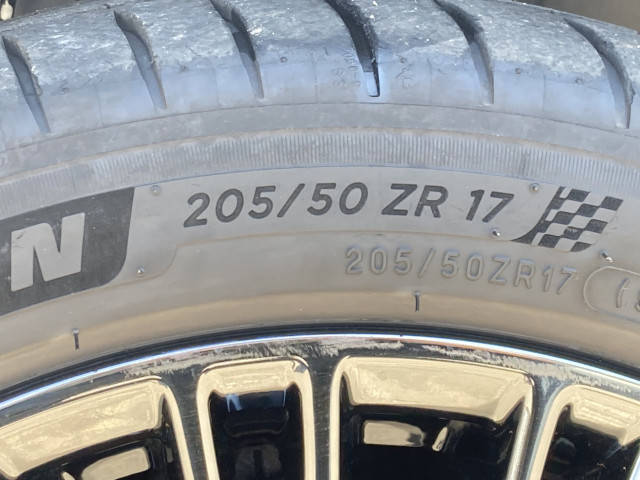 日産 セレナ 1.2 e-POWER AUTECH スポーツスペックの中古車
