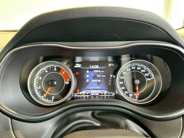 ジープ チェロキー トレイルホーク 4WDの中古車