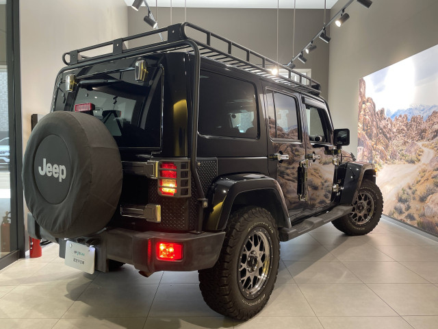 ジープ ラングラー アンリミテッド サハラ 4WDの中古車