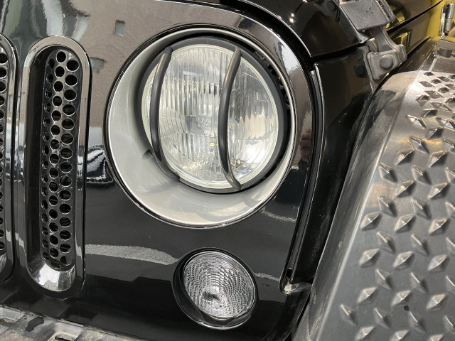 ジープ ラングラー アンリミテッド サハラ 4WDの中古車