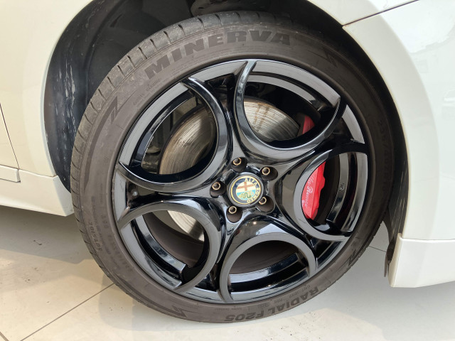 アルファロメオ ジュリエッタ ディビーナの中古車