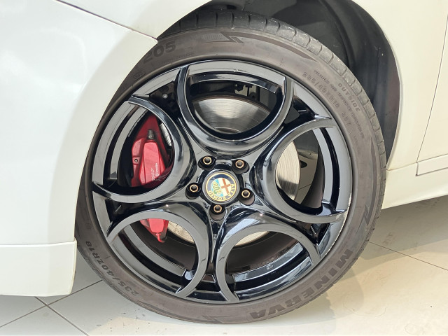 アルファロメオ ジュリエッタ ディビーナの中古車