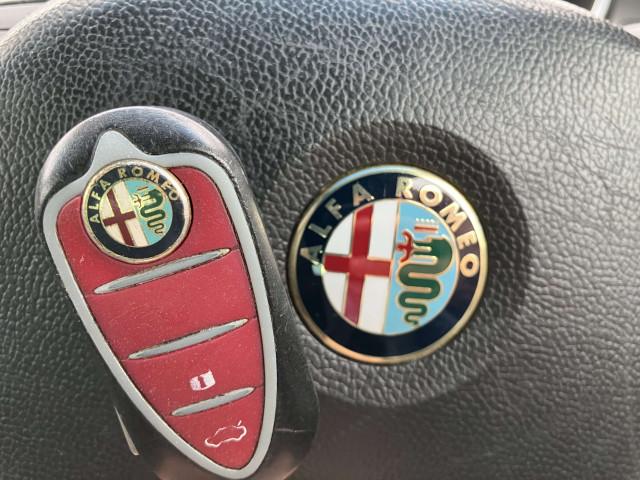 アルファロメオ ジュリエッタ ディビーナの中古車