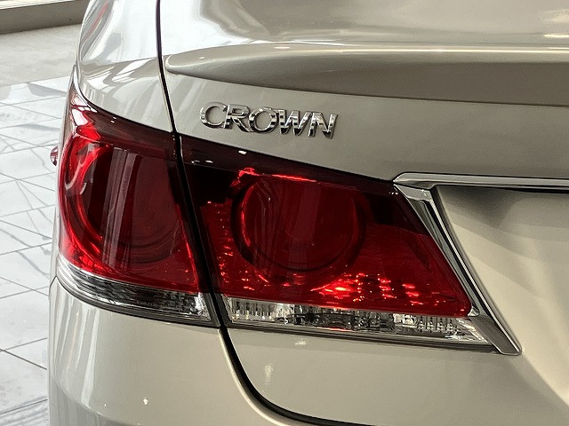 トヨタ クラウンアスリートハイブリッド ハイブリッド 2.5 Gの中古車