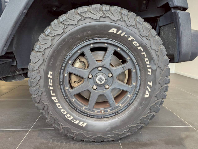 ジープ ラングラー アンリミテッド スポーツ 4WDの中古車