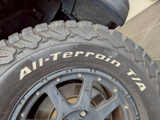 ジープ ラングラー アンリミテッド スポーツ 4WDの中古車