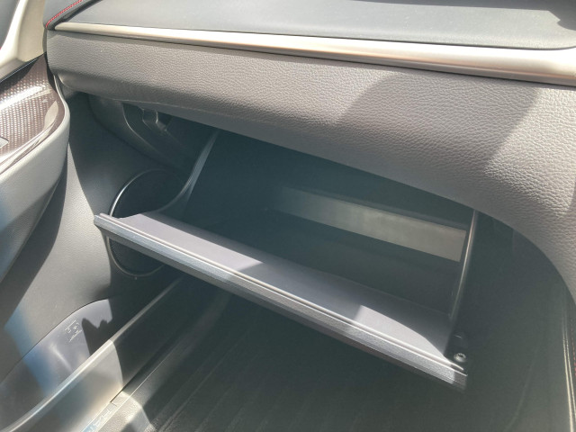 トヨタ ハリアー 2.0 ターボ プログレスの中古車