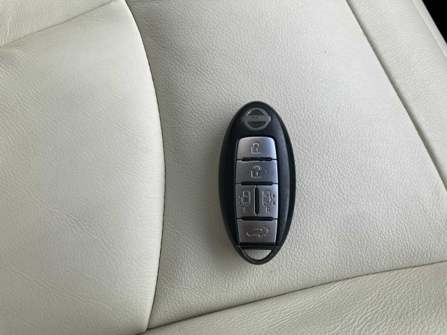 日産 エルグランド 3.5 350ハイウェイスター ホワイトレザー アーバンクロムの中古車