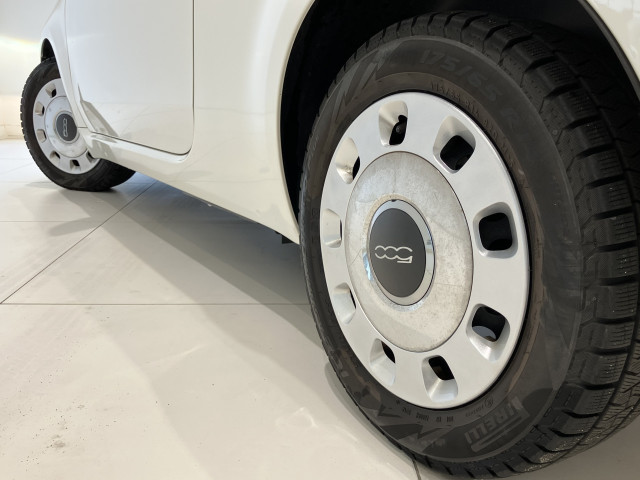 フィアット 500C ツインエアー ラウンジの中古車