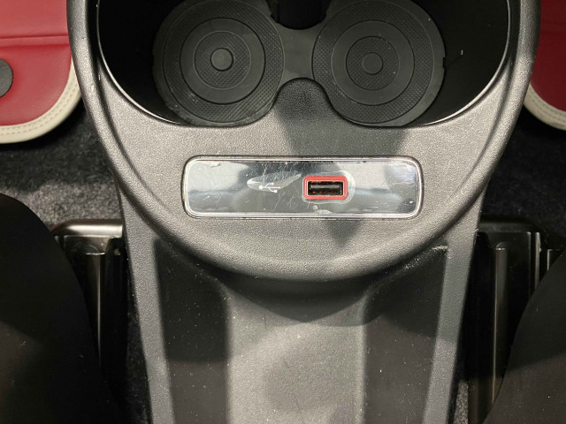 フィアット 500C ツインエアー ラウンジの中古車