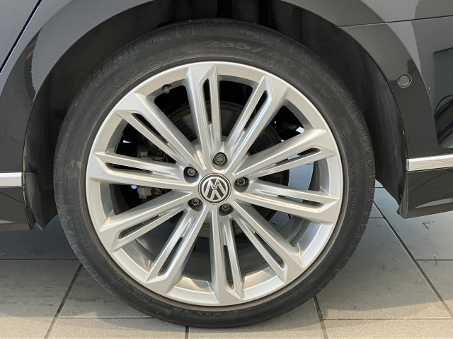 フォルクスワーゲン パサート 2.0TSI Rラインの中古車
