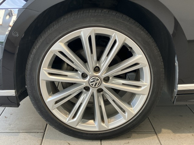 フォルクスワーゲン パサート 2.0TSI Rラインの中古車