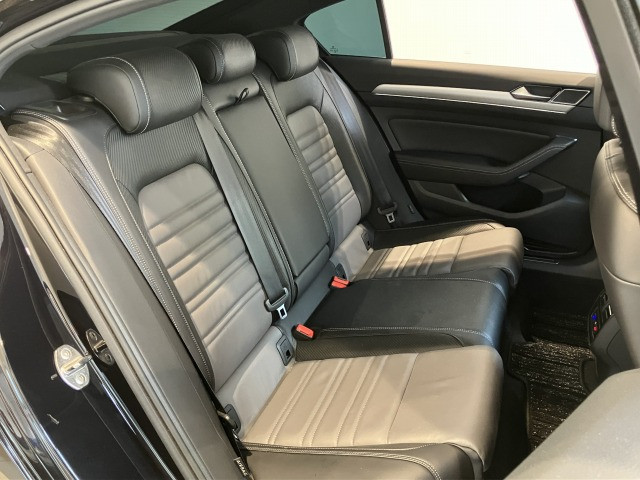 フォルクスワーゲン パサート 2.0TSI Rラインの中古車