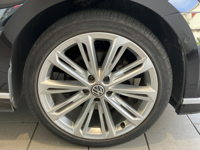 フォルクスワーゲン パサート 2.0TSI Rラインの中古車