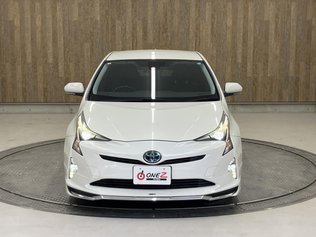 ご納車前には自社認証工場にてしっかり法定点検を行います！エンジンオイル・オイルエレメント・ワイパーゴム等の標準交換部品以外にも点検後交換が必要な消耗部品等も交換・整備致します