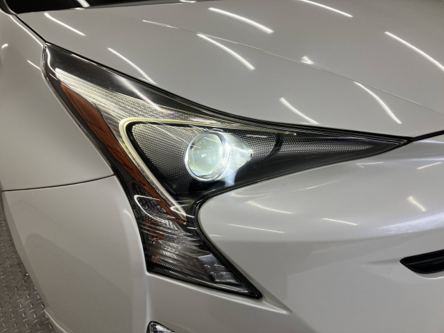 トヨタ プリウス 1.8 S ツーリングセレクションの中古車