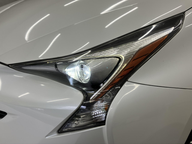 トヨタ プリウス 1.8 S ツーリングセレクションの中古車