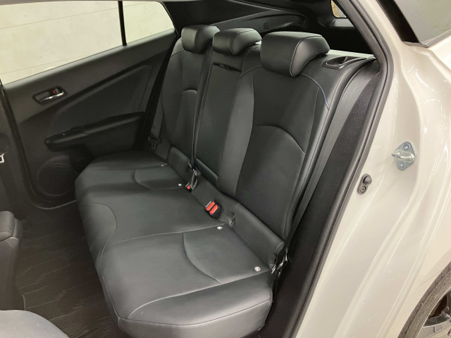 トヨタ プリウス 1.8 S ツーリングセレクションの中古車