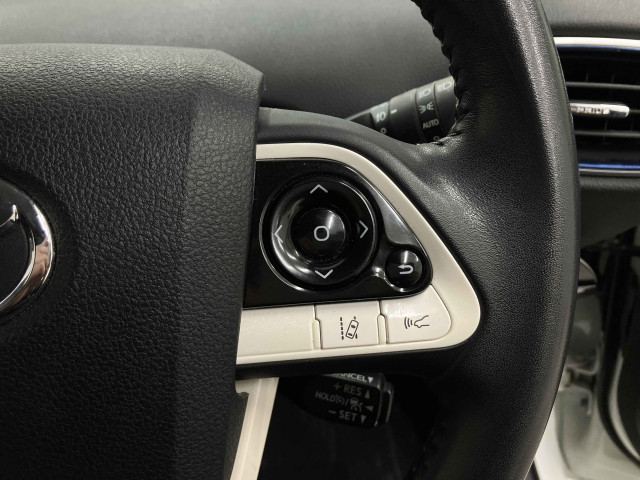 トヨタ プリウス 1.8 S ツーリングセレクションの中古車