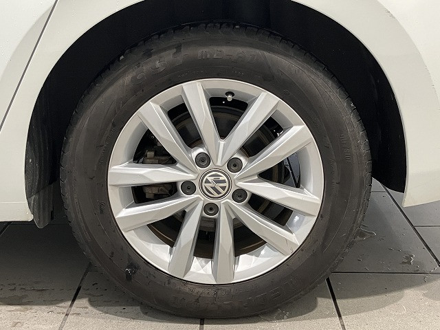 フォルクスワーゲン ゴルフトゥーラン TSI コンフォートラインの中古車
