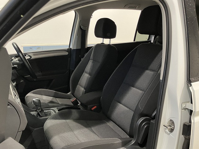 フォルクスワーゲン ゴルフトゥーラン TSI コンフォートラインの中古車