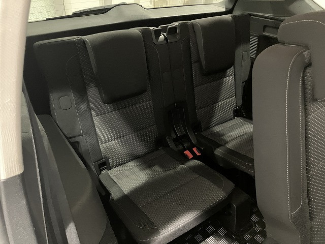 フォルクスワーゲン ゴルフトゥーラン TSI コンフォートラインの中古車