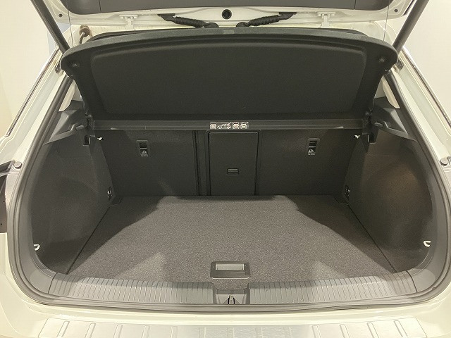 フォルクスワーゲン T-ROC TDI スタイル デザイン パッケージ ディーゼルターボの中古車