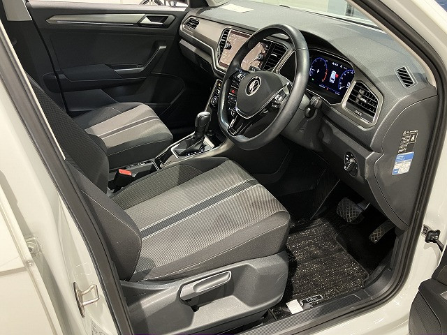 フォルクスワーゲン T-ROC TDI スタイル デザイン パッケージ ディーゼルターボの中古車