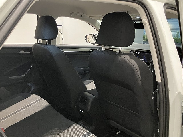 フォルクスワーゲン T-ROC TDI スタイル デザイン パッケージ ディーゼルターボの中古車
