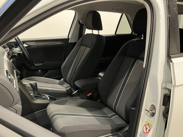 フォルクスワーゲン T-ROC TDI スタイル デザイン パッケージ ディーゼルターボの中古車