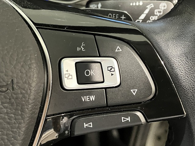 フォルクスワーゲン T-ROC TDI スタイル デザイン パッケージ ディーゼルターボの中古車