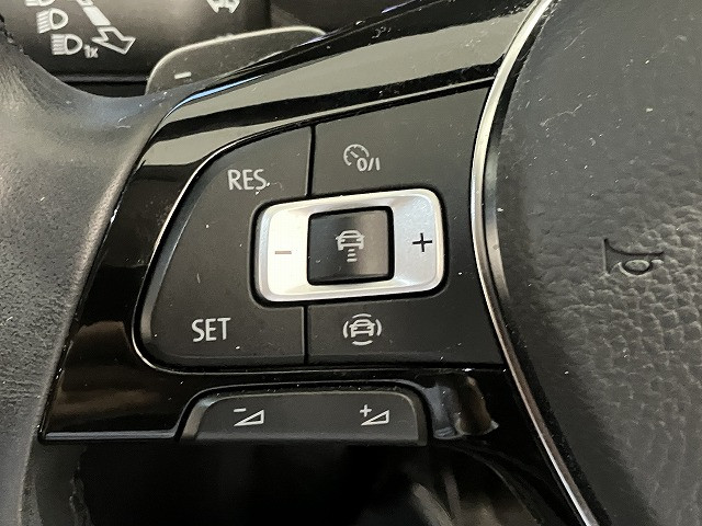 フォルクスワーゲン T-ROC TDI スタイル デザイン パッケージ ディーゼルターボの中古車
