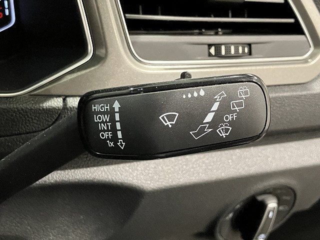 フォルクスワーゲン T-ROC TDI スタイル デザイン パッケージ ディーゼルターボの中古車