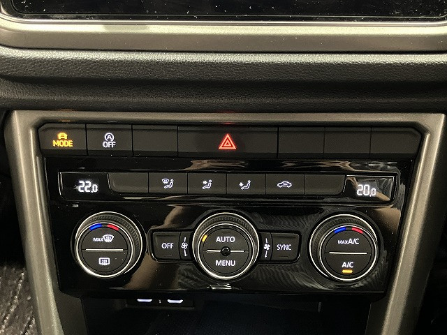 フォルクスワーゲン T-ROC TDI スタイル デザイン パッケージ ディーゼルターボの中古車