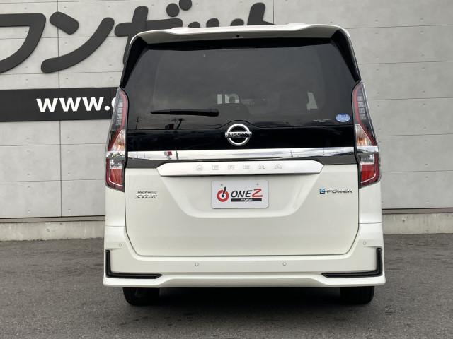 日産 セレナ 1.2 e-POWER ハイウェイスター V セカンドスライドアップシートの中古車