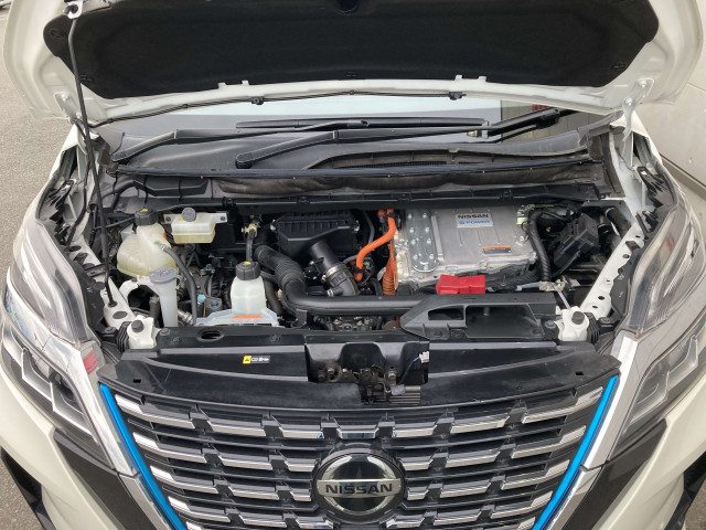 日産 セレナ 1.2 e-POWER ハイウェイスター V セカンドスライドアップシートの中古車