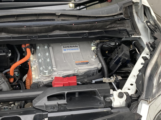 日産 セレナ 1.2 e-POWER ハイウェイスター V セカンドスライドアップシートの中古車