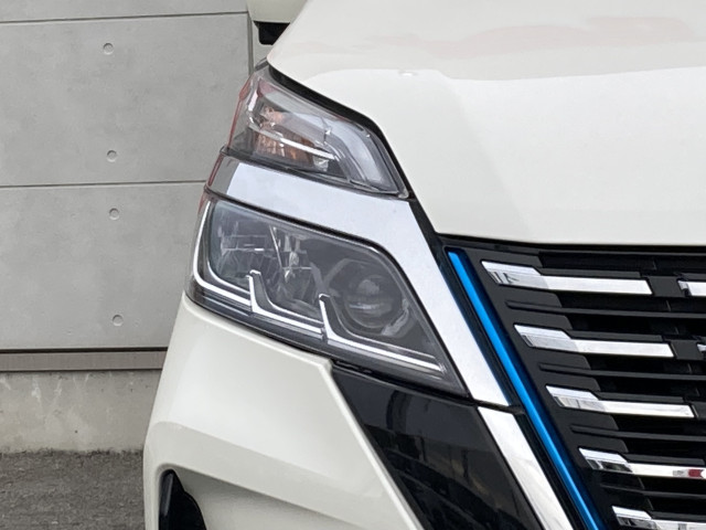 日産 セレナ 1.2 e-POWER ハイウェイスター V セカンドスライドアップシートの中古車
