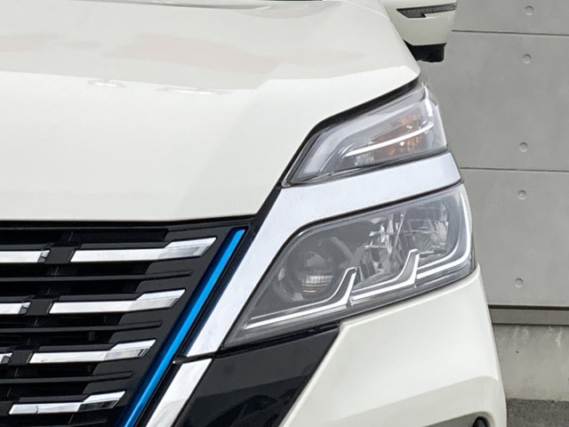 日産 セレナ 1.2 e-POWER ハイウェイスター V セカンドスライドアップシートの中古車