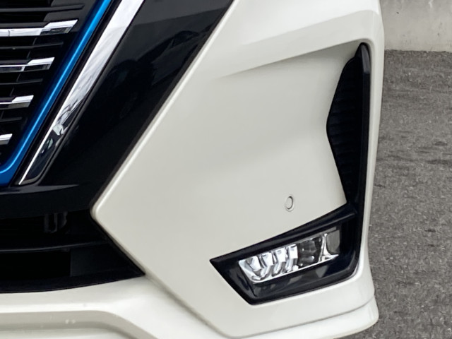 日産 セレナ 1.2 e-POWER ハイウェイスター V セカンドスライドアップシートの中古車