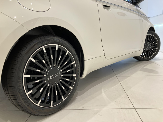 フィアット 500 アイコンの中古車