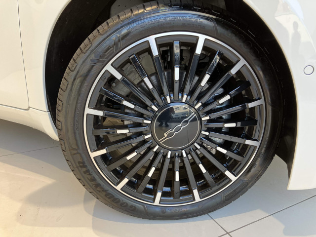 フィアット 500 アイコンの中古車