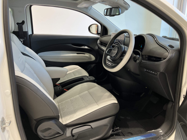 フィアット 500 アイコンの中古車