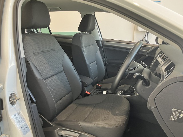 フォルクスワーゲン ゴルフ TSI コンフォートライン コネクトの中古車